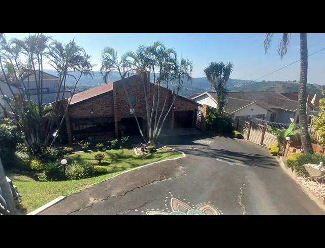 4 BEDROOM HOUSE FOR SALE IN SHALLCROSS